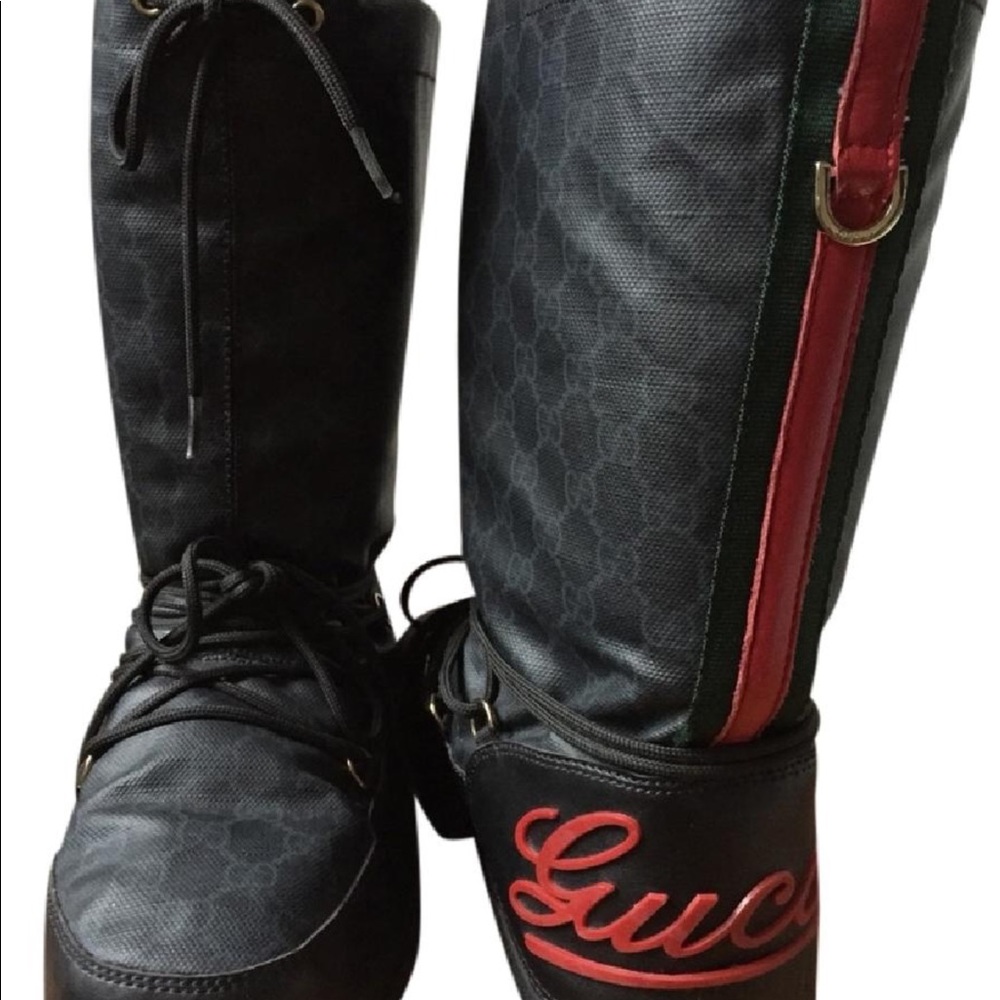 Authentic Gucci vintage monogram snow moon boots size 8